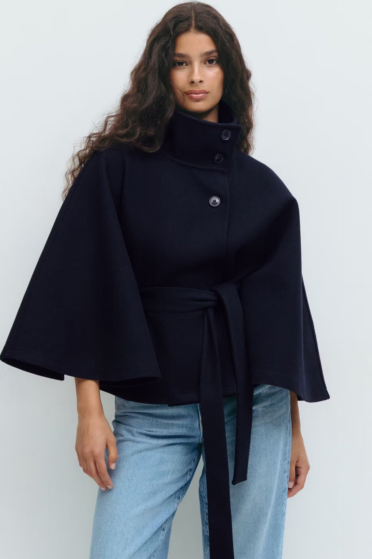 Paola | Cappa Elegante con Collo Alto e Cintura