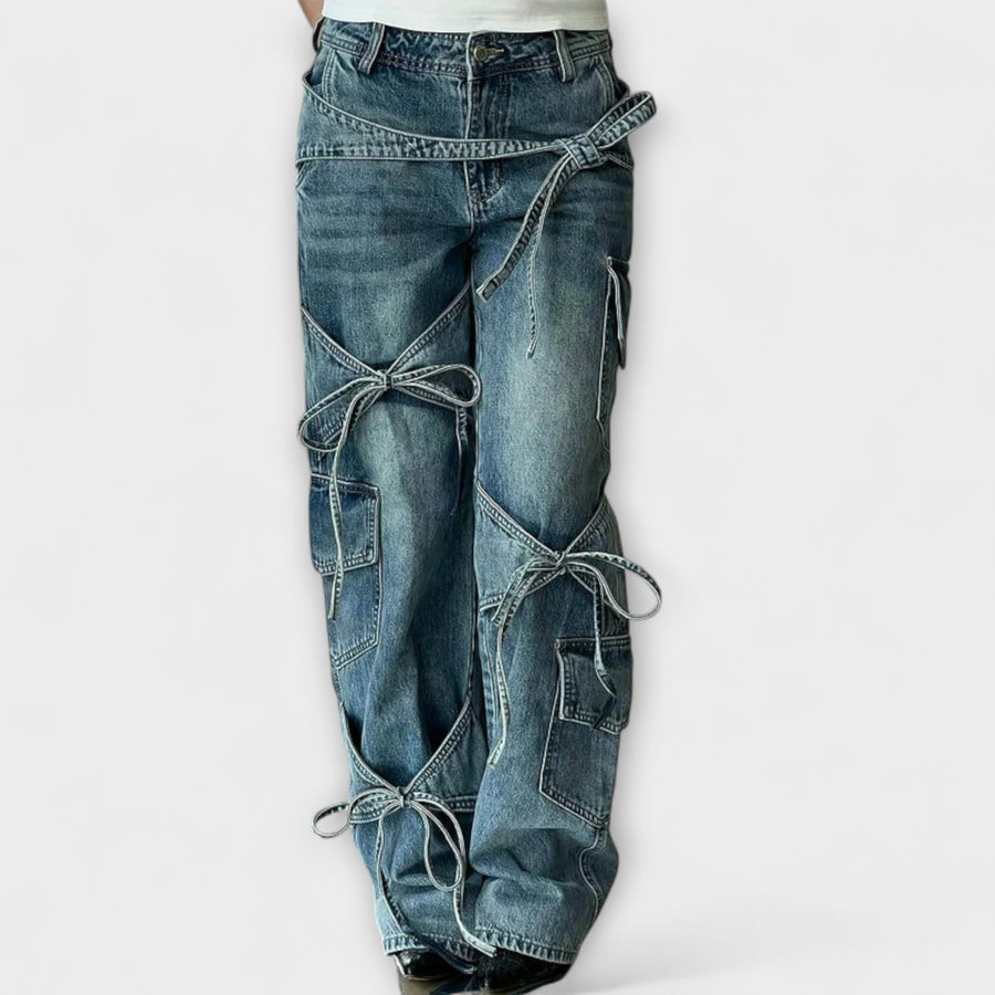 Denara – Jeans larghi con elementi di legatura