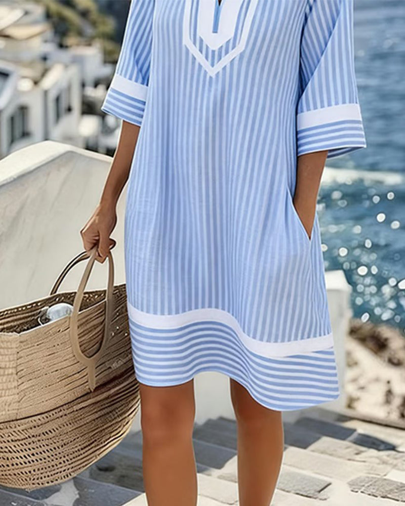 Klara™ | Vestito leggero a righe con scollo a V