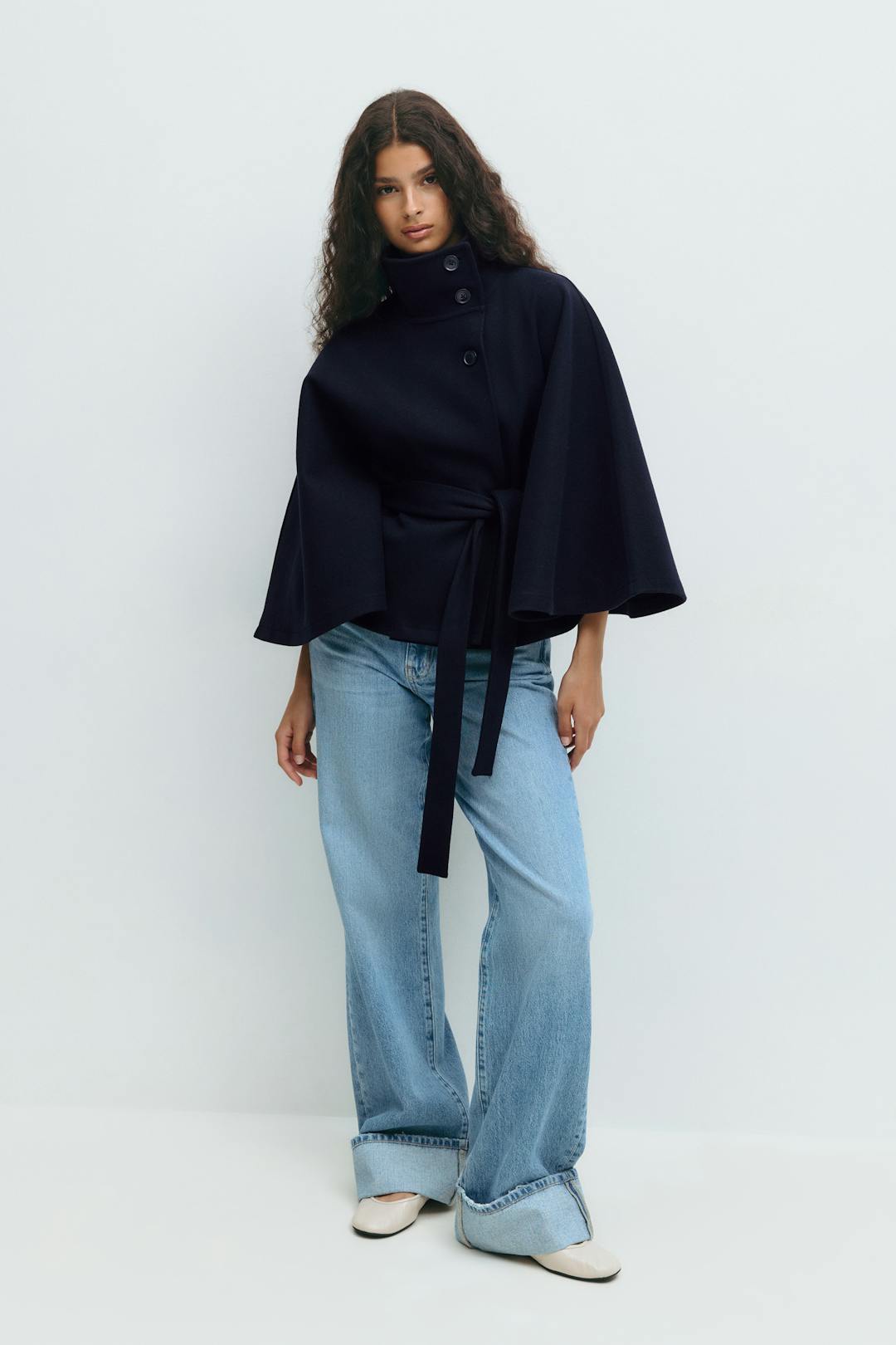 Paola | Cappa Elegante con Collo Alto e Cintura