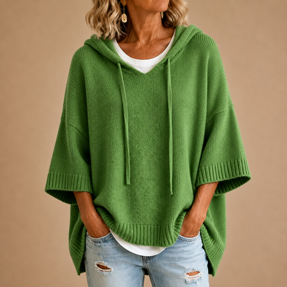 Ottavia | Poncho in Maglia con Cappuccio e Maniche a Tre Quarti