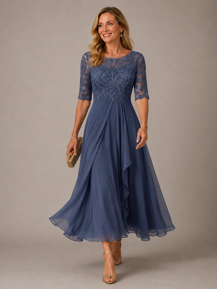 Rose – Il Vestito Midi Favorevole in Pizzo