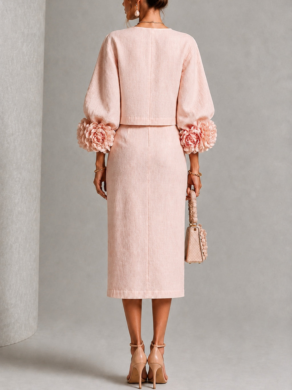 Set Top e Gonna con Bottoni Frontali Floreali Rosa con Maniche Floreali Stravaganti