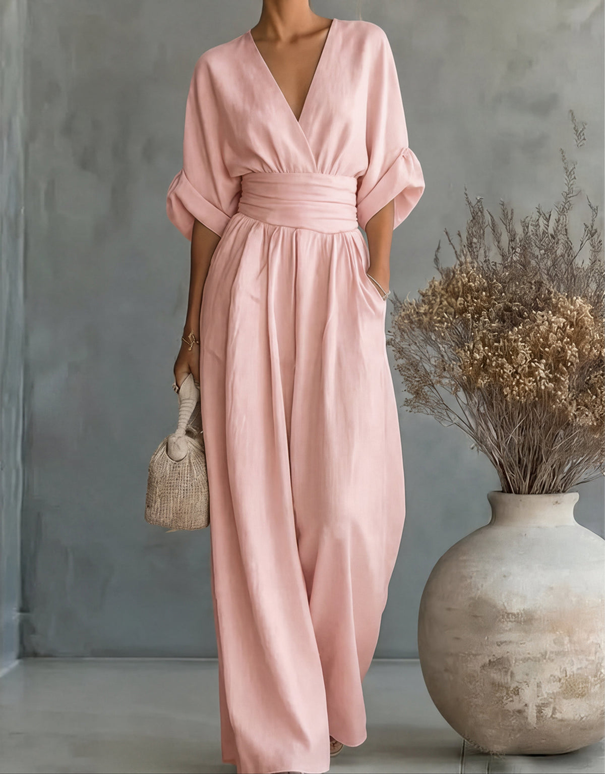 Daniela - Mono elegante con scollatura a V e gamba larga