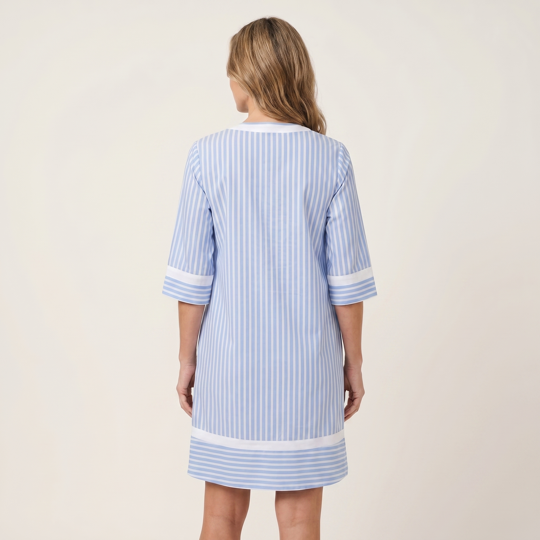 Sanina | Abito Shift con Strisce e Scollo a V