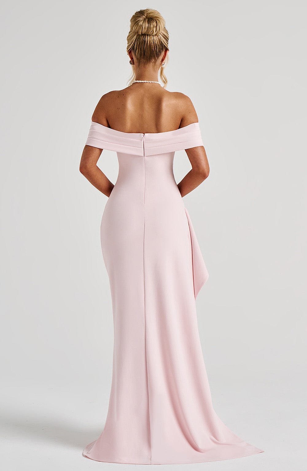 KIM | Abito Maxi in Satin Off-Shoulder